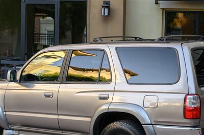 2001 Toyota 4Runner SR5 - Photo 13 - Van Nuys, CA 91402