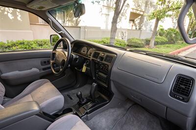 2001 Toyota 4Runner SR5 - Photo 47 - Van Nuys, CA 91402