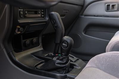 2001 Toyota 4Runner SR5 - Photo 40 - Van Nuys, CA 91402