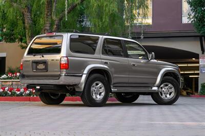 2001 Toyota 4Runner SR5 - Photo 22 - Van Nuys, CA 91402