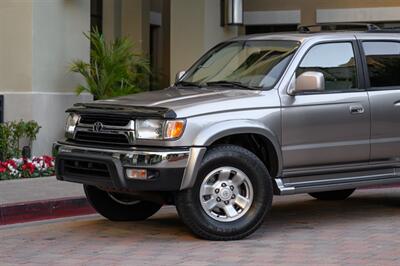 2001 Toyota 4Runner SR5 - Photo 6 - Van Nuys, CA 91402