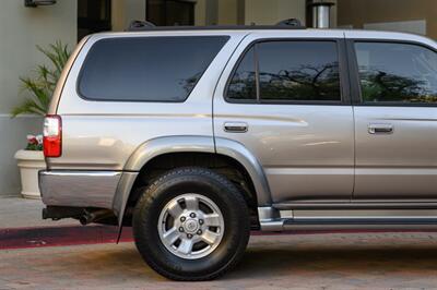2001 Toyota 4Runner SR5 - Photo 25 - Van Nuys, CA 91402