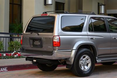 2001 Toyota 4Runner SR5 - Photo 33 - Van Nuys, CA 91402
