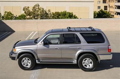 2001 Toyota 4Runner SR5 - Photo 3 - Van Nuys, CA 91402