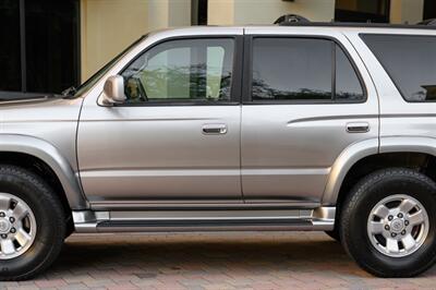 2001 Toyota 4Runner SR5 - Photo 9 - Van Nuys, CA 91402