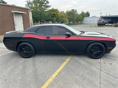2016 Dodge Challenger SXT   - Photo 2 - Winchester, VA 22601