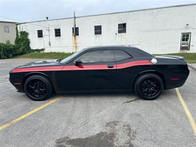 2016 Dodge Challenger SXT   - Photo 6 - Winchester, VA 22601