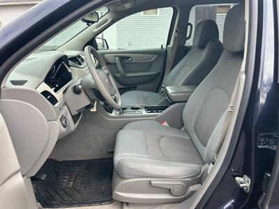 2017 Chevrolet Traverse LS   - Photo 10 - Winchester, VA 22601