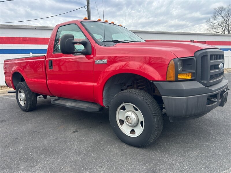 2007 Ford F-250 XL 4X4   - Photo 1 - Winchester, VA 22601