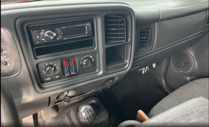 2007 GMC Sierra 1500 Work Truck - Photo 9 - Elkhart, IN 46514