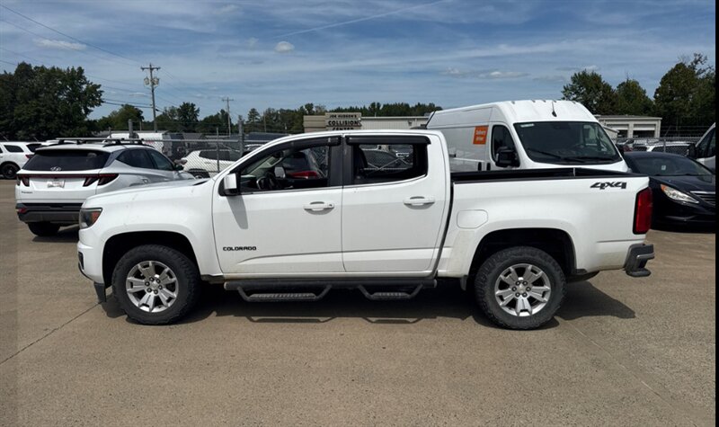 2016 Chevrolet Colorado LT - Photo 2 - Elkhart, IN 46514