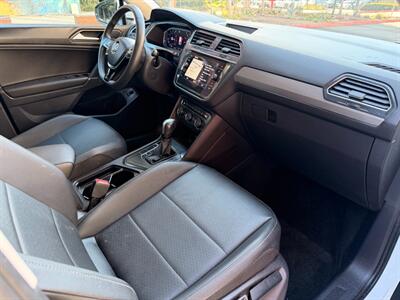 2020 Volkswagen Tiguan SEL   - Photo 12 - Irvine, CA 92612