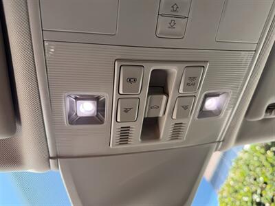 2020 Volkswagen Tiguan SEL   - Photo 17 - Irvine, CA 92612