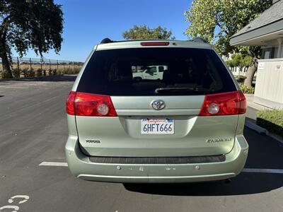 2010 Toyota Sienna XLE 5K OUT THE DOOR   - Photo 4 - Concord, CA 94520