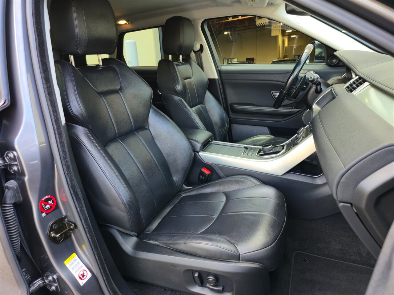 2017 Land Rover Range Rover Evoque SE Premium - Photo 23 - Mesa, AZ 85215