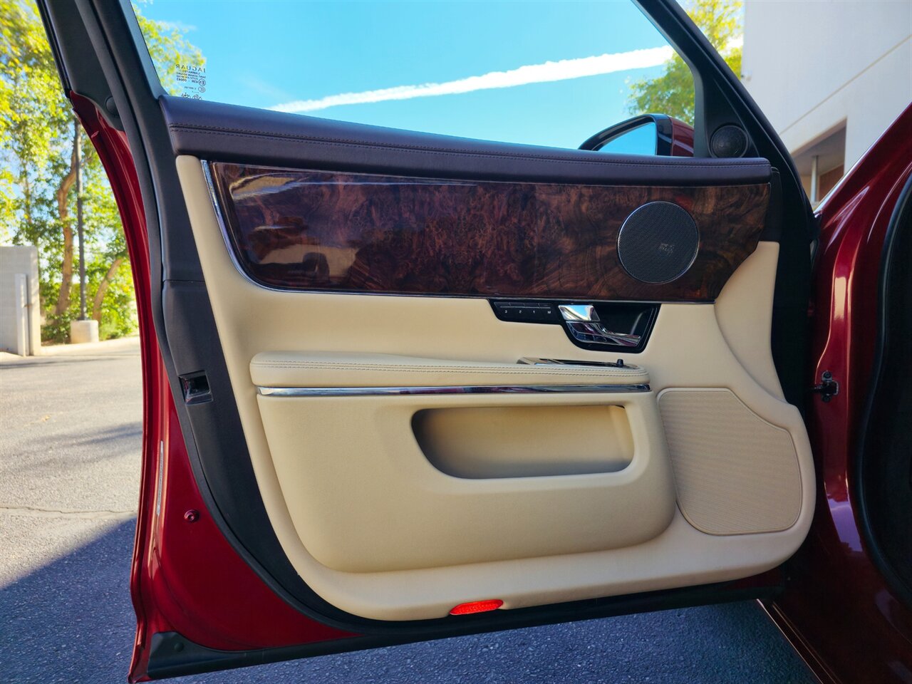 2012 Jaguar XJ 5.0L V8 - Photo 12 - Mesa, AZ 85215