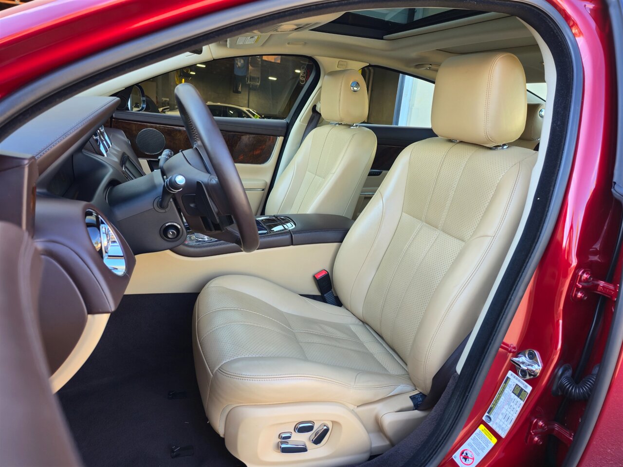 2012 Jaguar XJ 5.0L V8 - Photo 15 - Mesa, AZ 85215