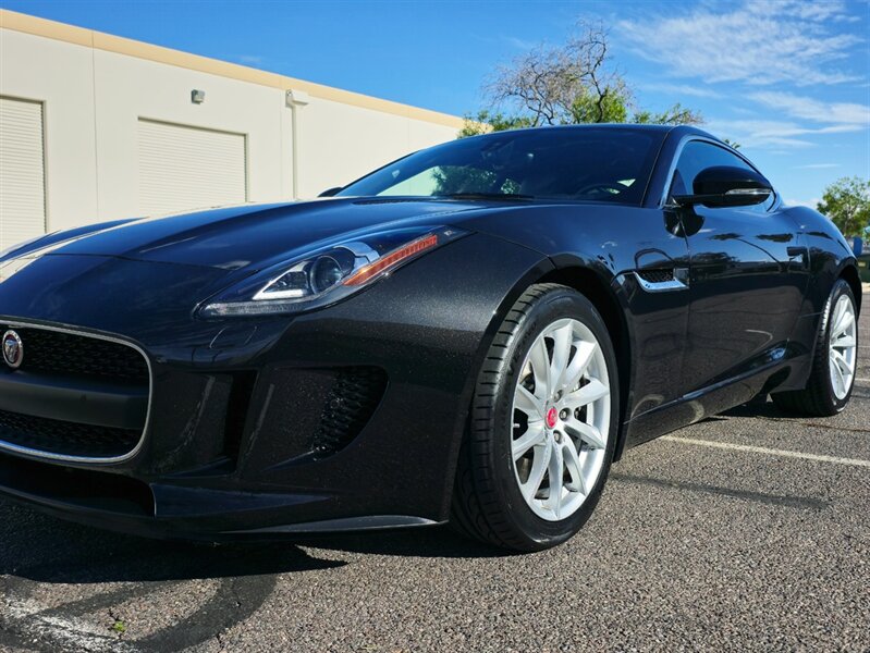 2017 Jaguar F-Type Premium photo