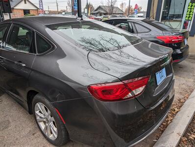 2017 Chrysler 200 Series Limited   - Photo 5 - Nampa, ID 83687