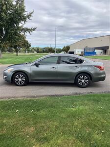 2015 Nissan Altima 2.5 S - Photo 2 - Nampa, ID 83687