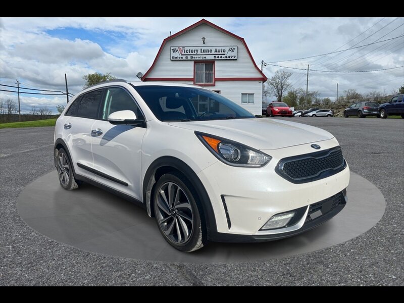 2017 Kia Niro SX Touring  