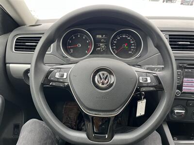 2015 Volkswagen Jetta SE   - Photo 5 - Kingston, ON K7L 4V3