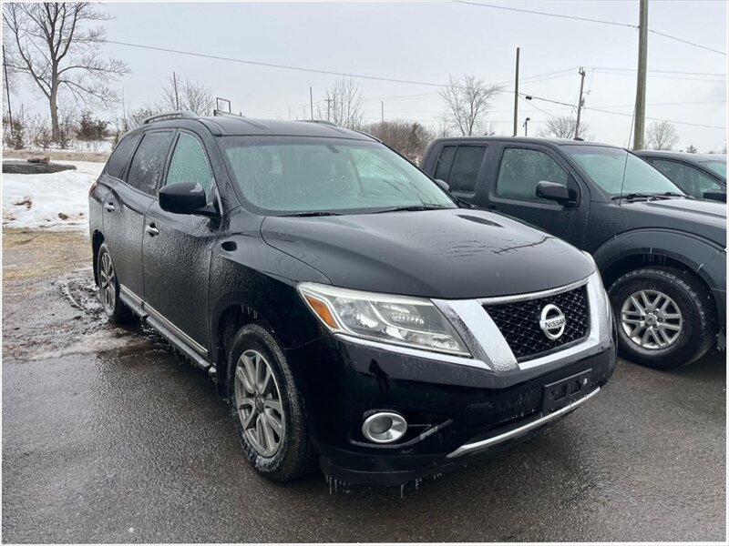 2014 Nissan Pathfinder SL  