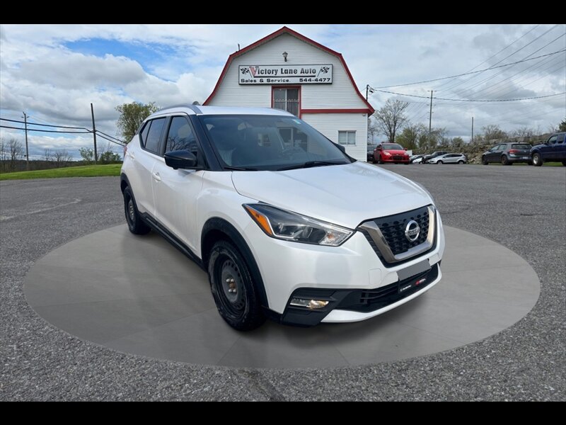 2019 Nissan Kicks SR  KICKS