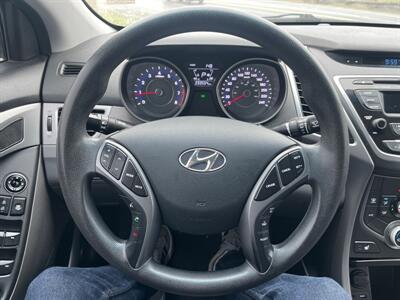 2014 Hyundai ELANTRA SE   - Photo 5 - Kingston, ON K7L 4V3