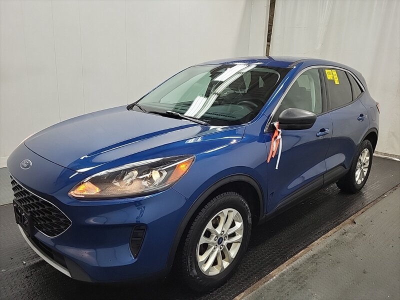 2022 Ford Escape SE   - Photo 1 - Kingston, ON K7L 4V3