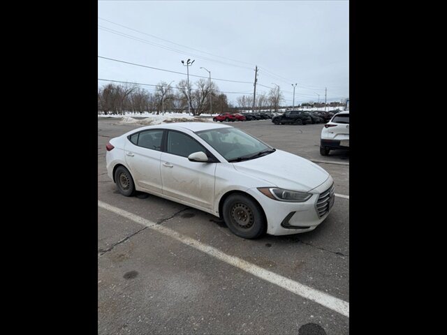2018 Hyundai ELANTRA SEL   - Photo 1 - Kingston, ON K7L 4V3