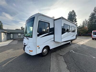 2013 Fleetwood Terra 33C   - Photo 5 - Madera, CA 93636