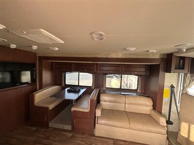 2013 Fleetwood Terra 33C   - Photo 8 - Madera, CA 93636