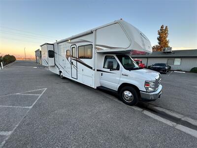 2014 Fleetwood Jamboree Searcher  31W - Photo 8 - Madera, CA 93636