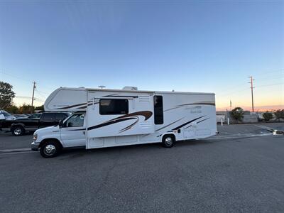 2014 Fleetwood Jamboree Searcher  31W - Photo 5 - Madera, CA 93636