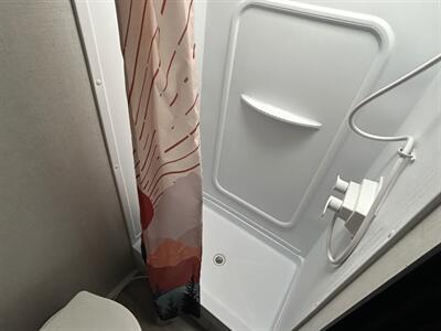 2024 Keystone Hideout 178RB   - Photo 14 - Madera, CA 93636