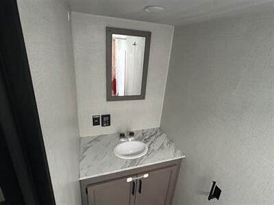 2024 Keystone Hideout 178RB   - Photo 16 - Madera, CA 93636