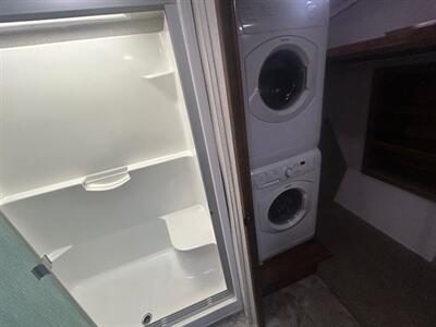 2019 Heartland Landmark Newport 365   - Photo 26 - Madera, CA 93636