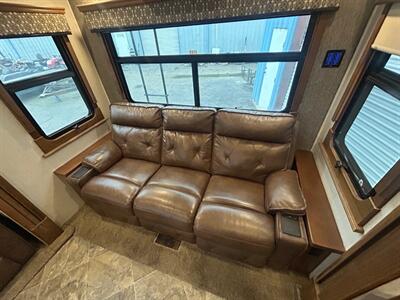 2019 Heartland Landmark Newport 365   - Photo 27 - Madera, CA 93636