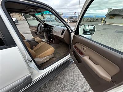 1999 Toyota 4Runner Limited   - Photo 22 - Madera, CA 93636