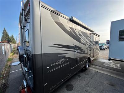 2006 R-Vision Trail Lite 293B+   - Photo 2 - Madera, CA 93636