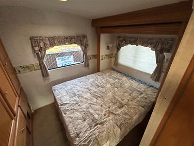 2006 R-Vision Trail Lite 293B+   - Photo 14 - Madera, CA 93636