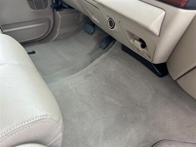 2005 Ford F-250 Super Duty Lariat   - Photo 33 - Madera, CA 93636