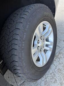 2015 Chevrolet Tahoe LT   - Photo 11 - Grand Junction, CO 81501