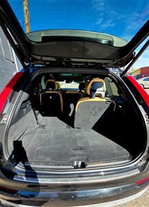 2016 Volvo XC90 T6 Momentum   - Photo 10 - Lakewood, CO 80214