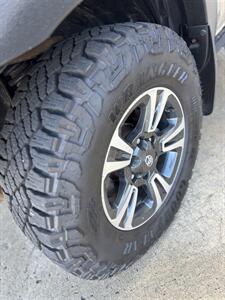 2005 Toyota Tacoma V6   - Photo 10 - Lakewood, CO 80214