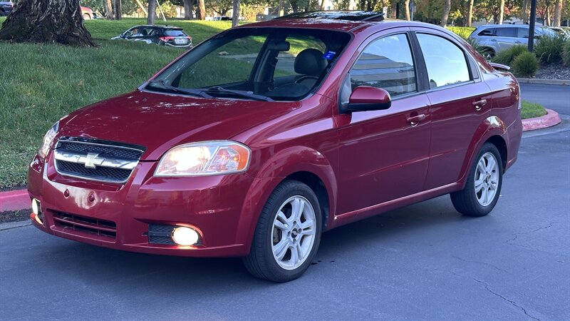 2011 Chevrolet Aveo 2LT
