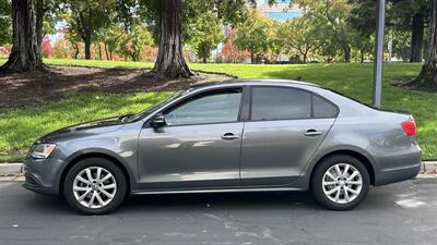 2011 Volkswagen Jetta SE PZEV - Photo 2 - Sacramento, CA 95618