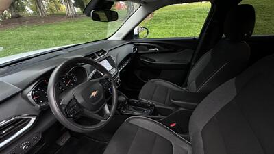 2022 Chevrolet Trailblazer LT   - Photo 8 - Sacramento, CA 95618