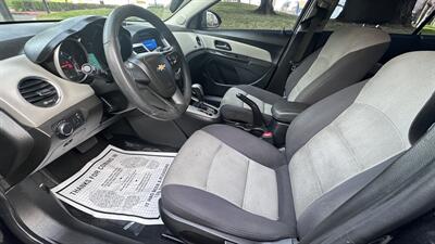 2014 Chevrolet Cruze LS Auto   - Photo 7 - Sacramento, CA 95618